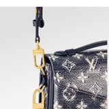  modern carryall bag styled with outfit 12