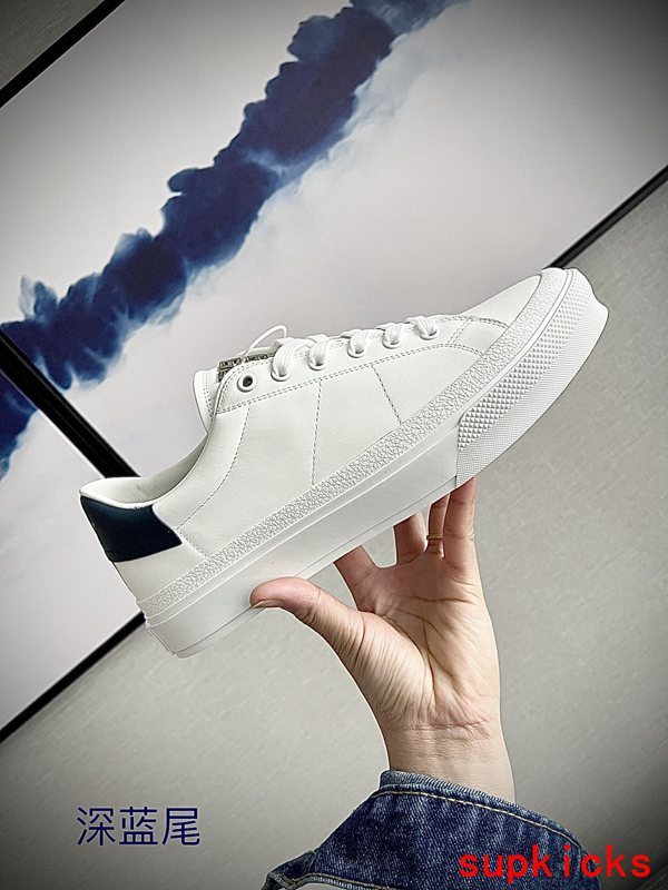 Givenchy shoes Style 025 - top view showing design