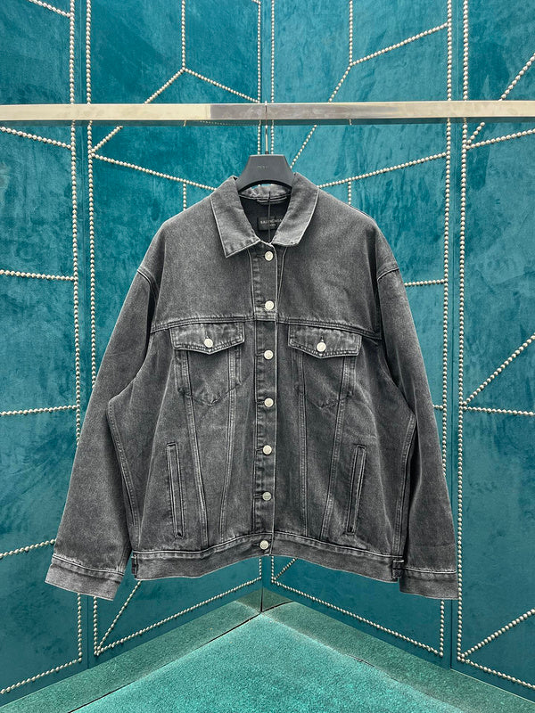 Front view of Balenciaga luxury piece style No.105