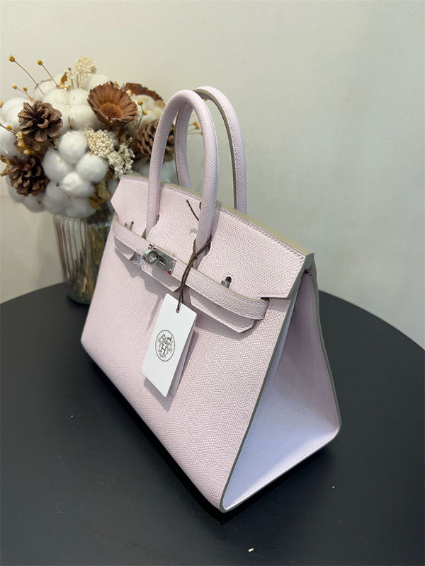 Elegant handbag styled for everyday wear