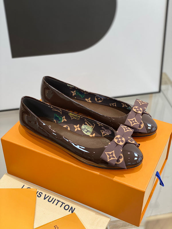 Louis Vuitton shoes Style 303 - side profile detail (alternate angle)