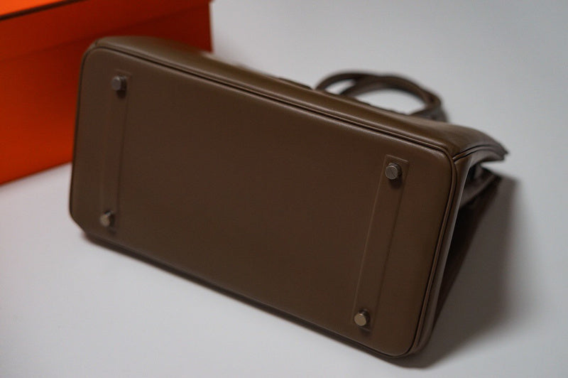 Chic bag shown from front angle