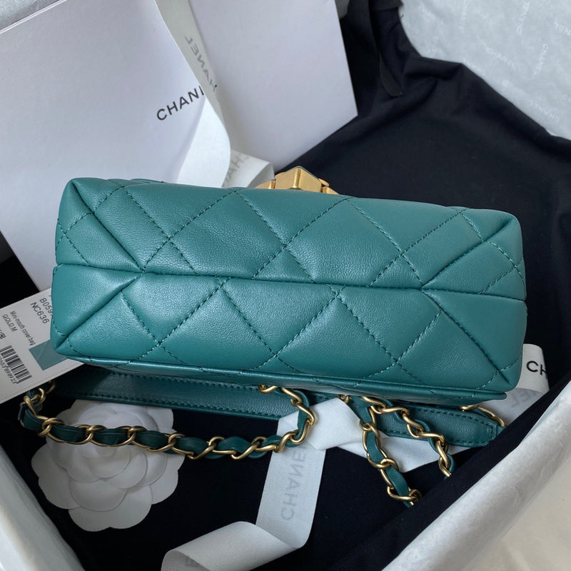 Zivas Charm Elevated Essentials Fashion Handbag (Designer-Inspired Craftsmanship) – Styled Look