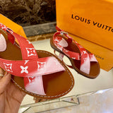 Full silhouette view of Louis Vuitton luxury piece style No.101