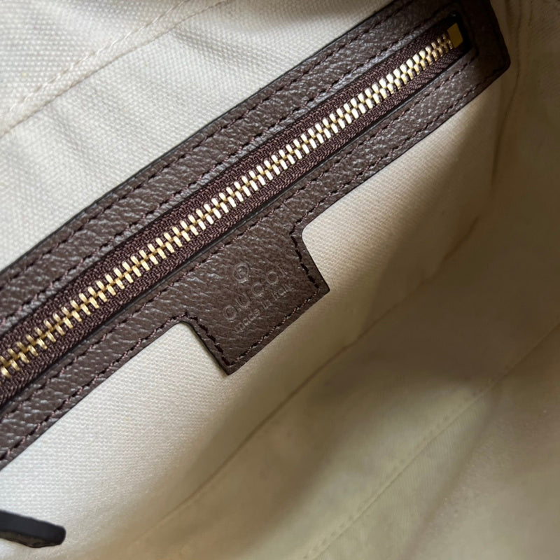 Close-up detail of effortless bag design