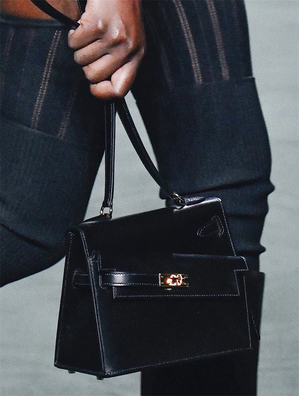  modern tote bag styled with outfit