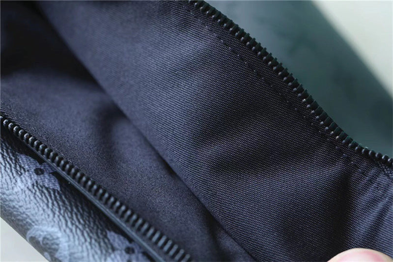  Elegant top-handle bag carried on shoulder 10