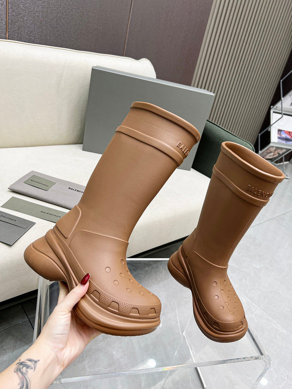 Zivas Charm Timeless Appeal Designer Shoes (Elevated Footwear Essential) – Close-Up Detail