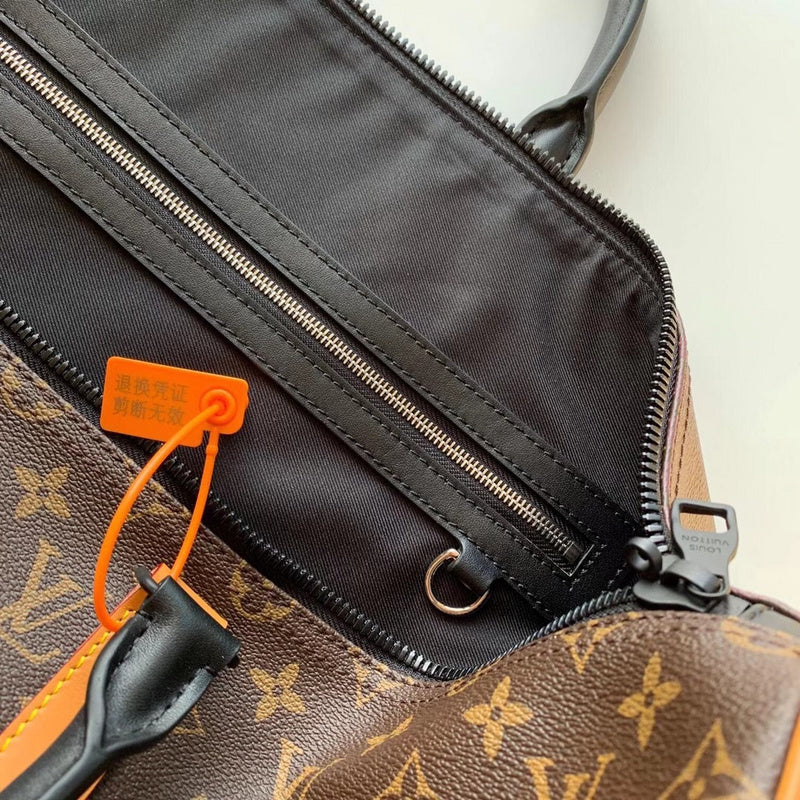 Handle and strap detail of statement refined women's handbag – women's premium purse
