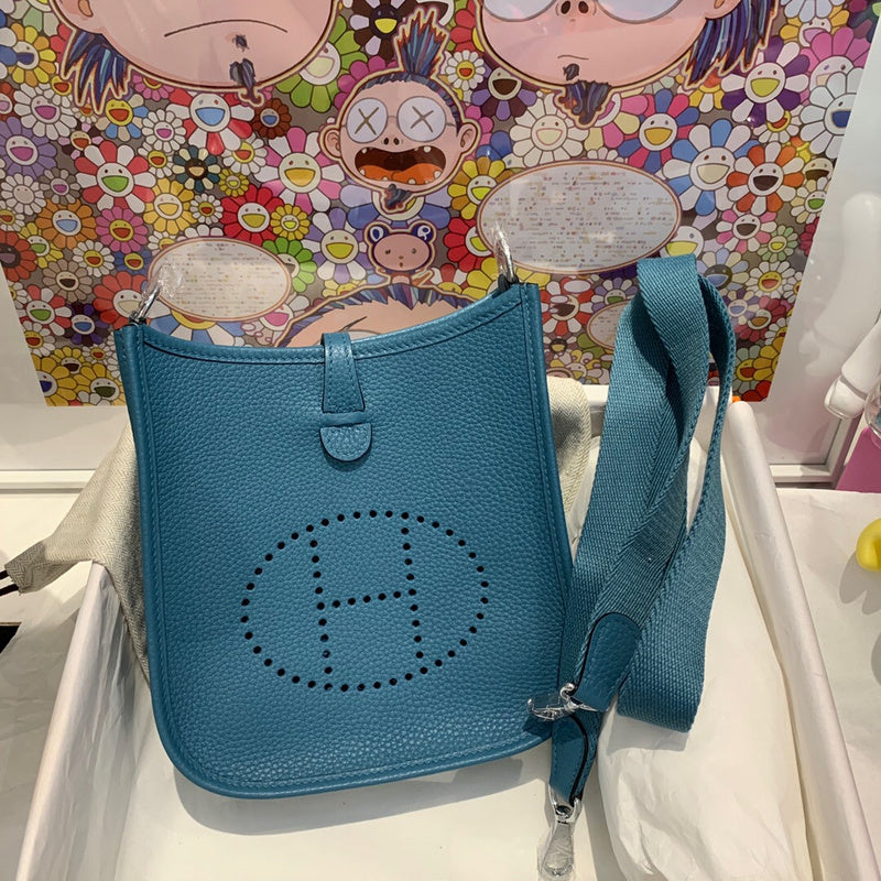 Minimalist bag women's premium everyday handbag