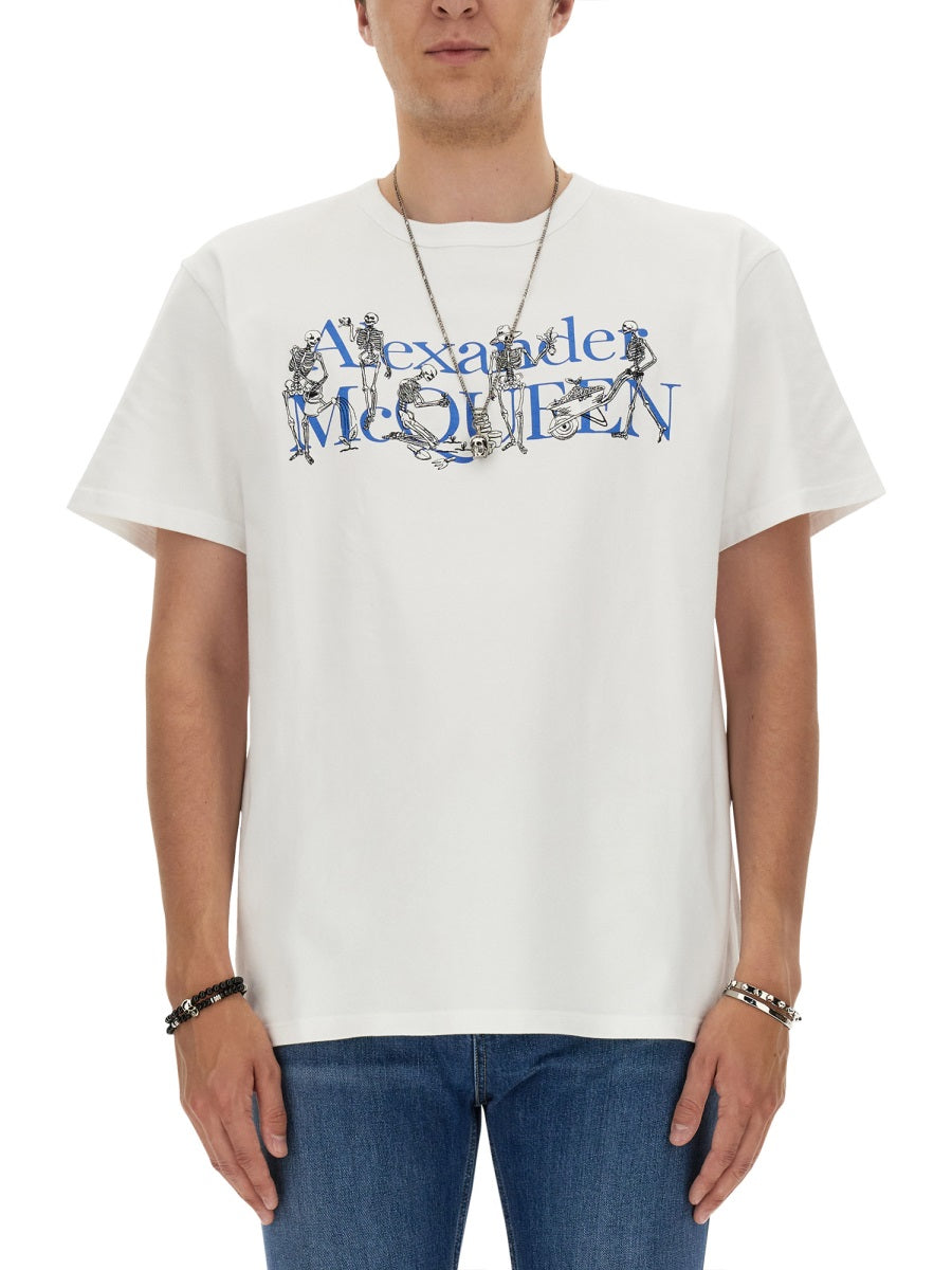 Alexander McQueen T-Shirts? Alexander Mcqueen Men T-Shirt With Logo Premium Designer Cotton T-Shirt