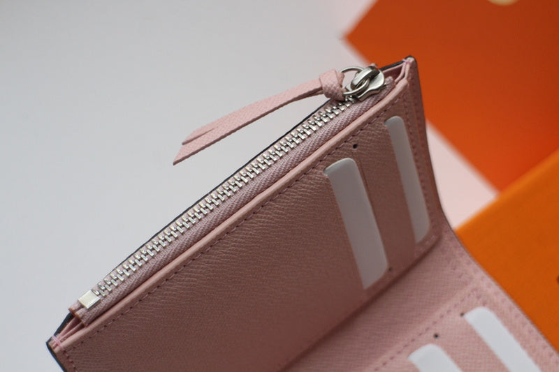 Back view of modern chic women's handbag – women's designer-style accessory