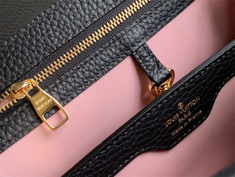  structured bag interior and compartment view 9