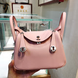  Versatile handbag carried on shoulder 10