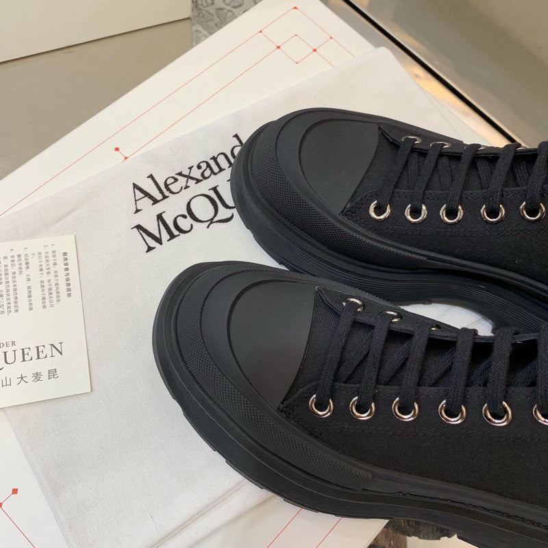 Alexander McQueen shoes Style 293 - sole and craftsmanship detail