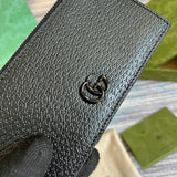 Close-up detail of signature everyday-luxe women's handbag – women's statement bag