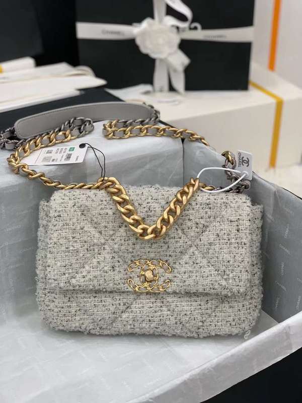 Zivas Charm Refined Everyday Style Luxury Handbag (Structured Everyday Essential) – Detail View