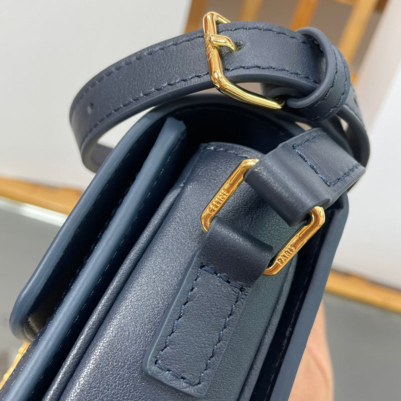 Side profile of chic modern women's handbag – women's luxury accessory