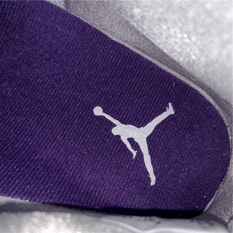 Nike bold contrast luxury sneakers view 21 streetwear statement look