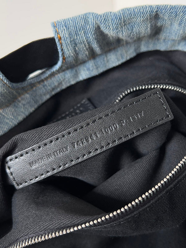 Zivas Charm Refined Everyday Style Fashion Handbag (Considered Detail & Form) – Detail View