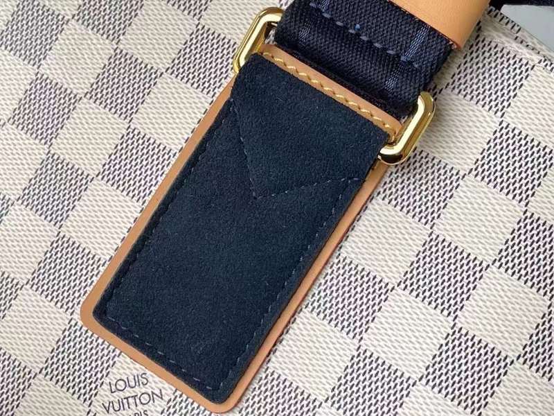 Handle and strap detail of refined statement women's handbag – women's luxury accessory