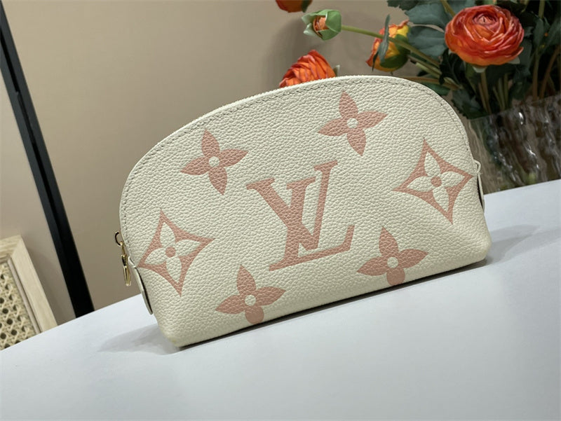  everyday bag interior and compartment view 15
