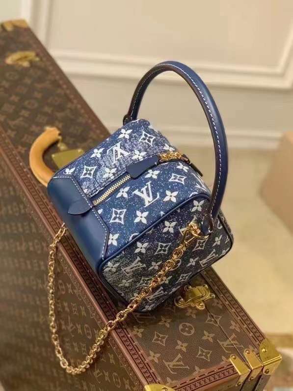 Back view of signature structured women's handbag – women's statement bag