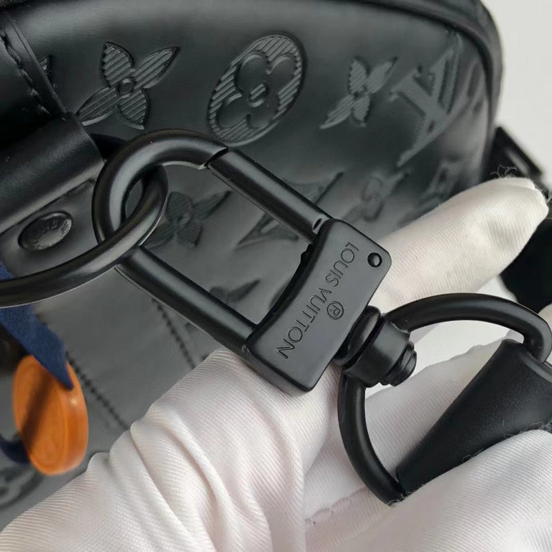Handle and strap detail of statement everyday-luxe women's handbag – women's designer-style accessory