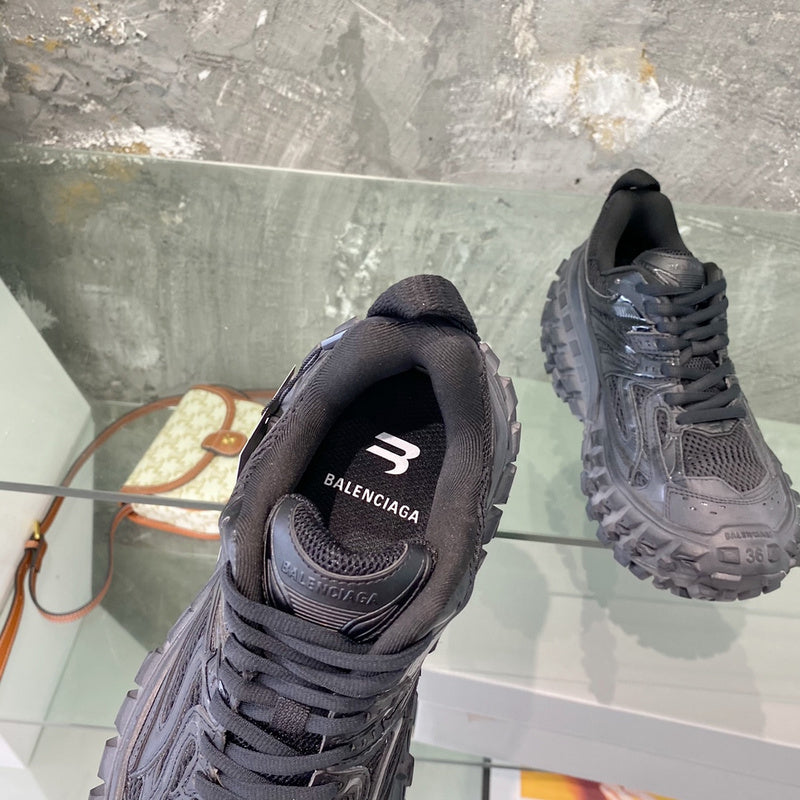 Balenciaga shoes Style 083 - top view showing design