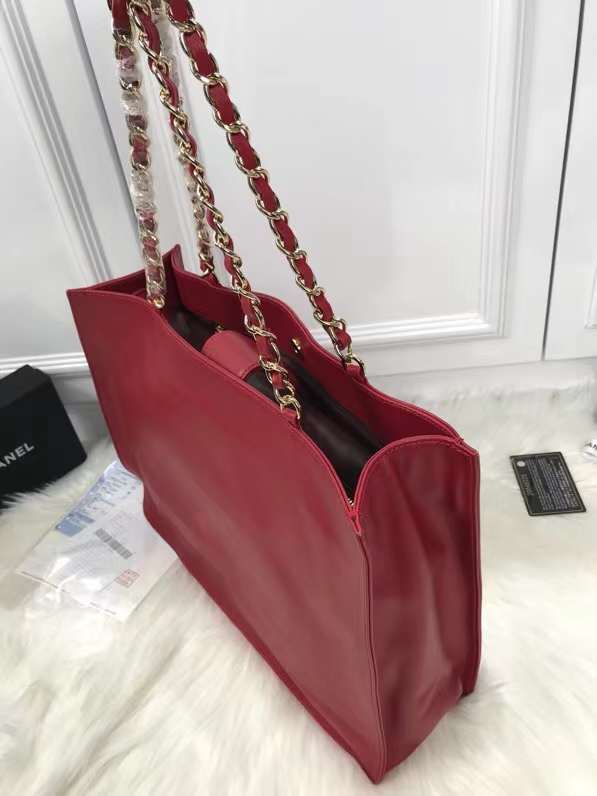 Zivas Charm Classic Sensibility Fashion Handbag (Everyday Luxury Essential) – Back View