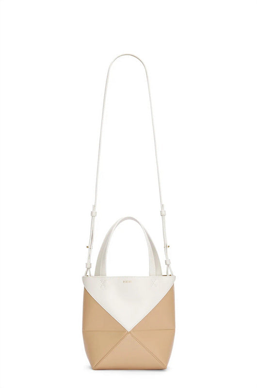 Ziva's Charm handbag – carry view (Standard Size)