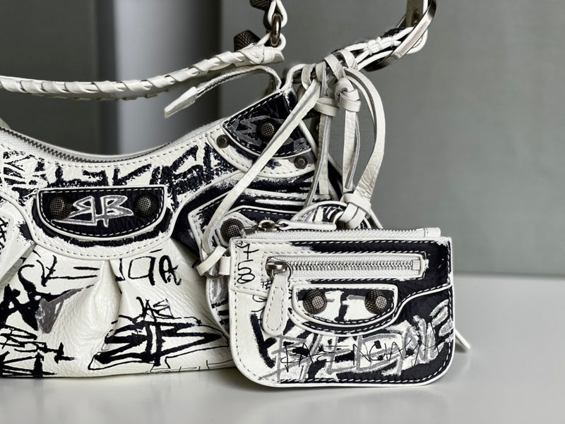 Zivas Charm Timeless Appeal Statement Handbag (Polished Everyday Piece) – Styled Look