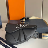 Side profile of refined everyday-luxe women's handbag – women's designer-style accessory
