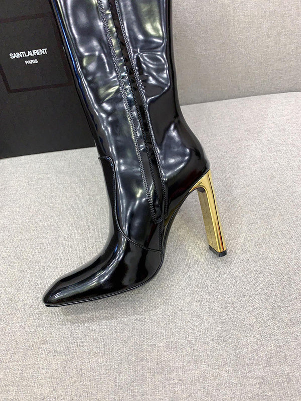 Close-up detail view of Saint Laurent luxury piece style No.034