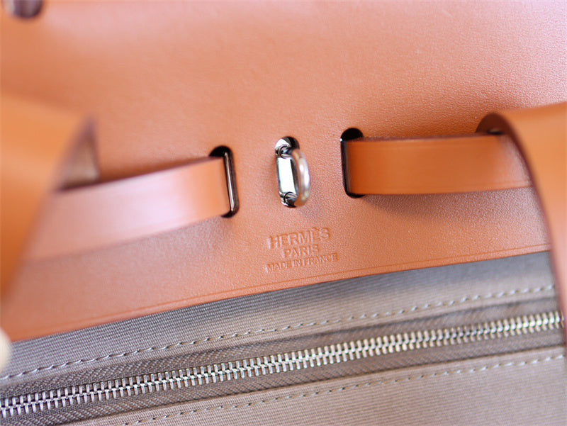  Classic crossbody bag carried on shoulder 10