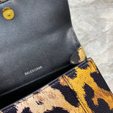 Bold Premium PU Leather Handbag - Sleek Minimalist Lines | Women's Premium Handbag #867 - texture close-up (image 9) of designer-inspired handbag