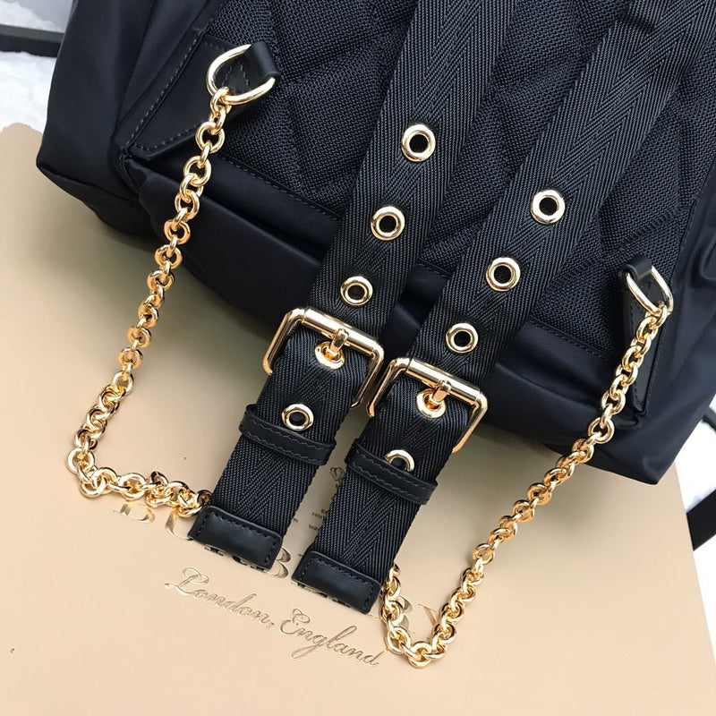 Ziva's Charm handbag – product shot (one versatile size)