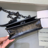 Effortless Faux Leather Handbag - Premium Craftsmanship Detailing | Women's Premium Handbag #417 - hardware and detail close-up (image 5) of designer-inspired handbag