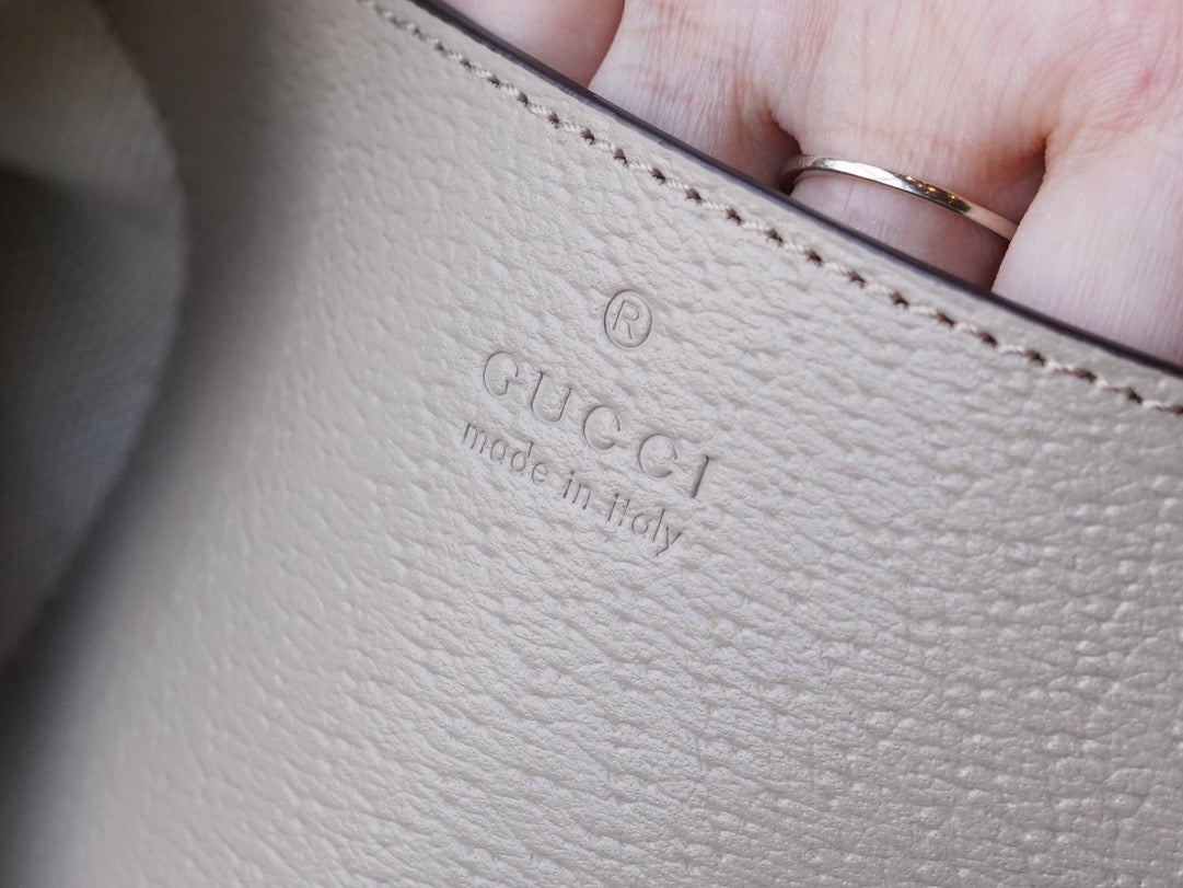 Gucci Ophidia Small Handbag – luxury designer handbag at Bellvora