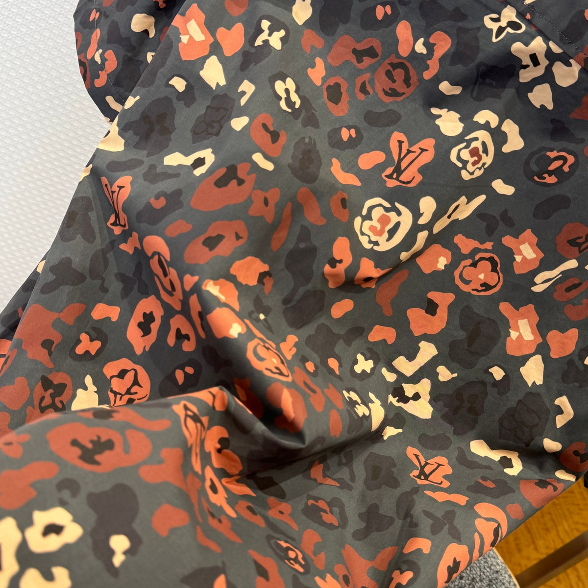 Louis Vuitton Tops? Louis Vuitton Lou Shirt Premium Designer Casual Top
