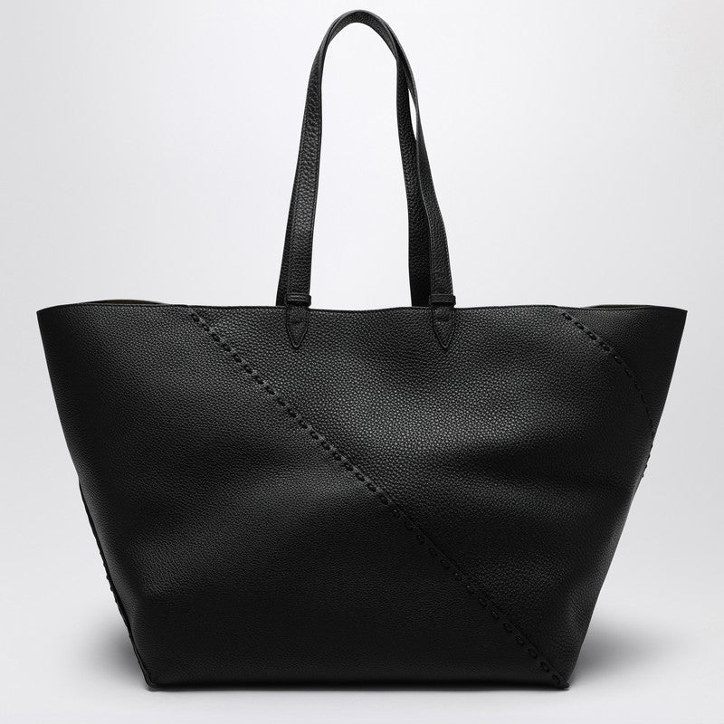 Fendi premium totes detail and craftsmanship close-up