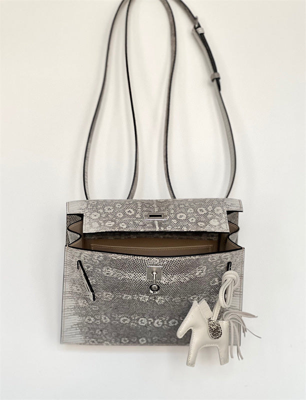 Crisp handbag styled for everyday wear