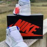 Nike Men's & Women's Designer Lifestyle Shoes — Style 020 hardware detail