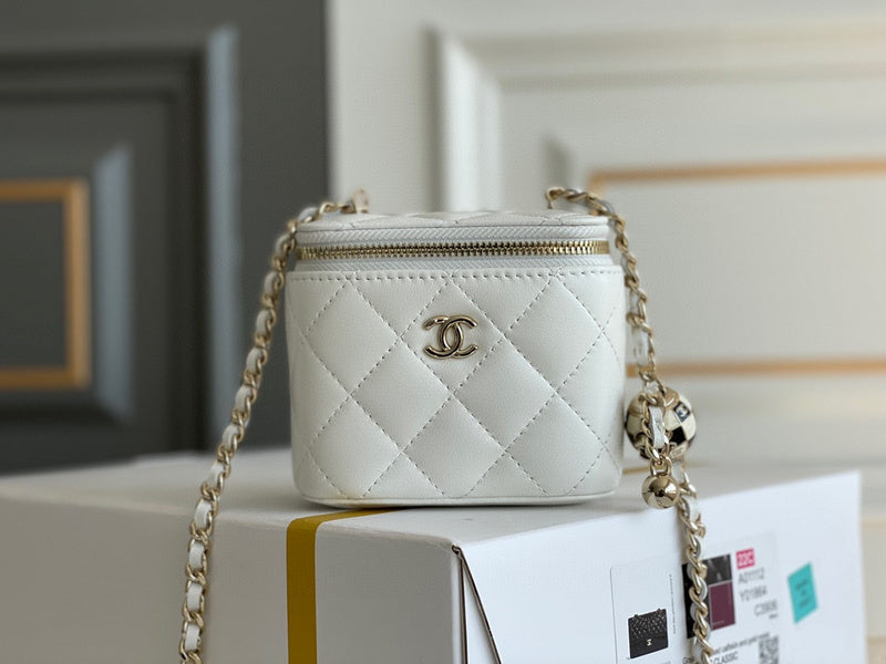 Zivas Charm Versatile Design Designer Handbag (Versatile Style Statement) – Interior View