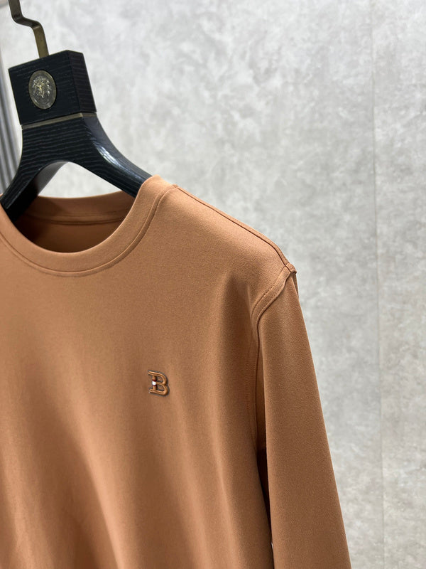 Three-quarter angle view of Burberry luxury piece style No.520
