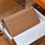 Crisp handbag styled for everyday wear