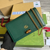 Handle and strap detail of everyday-luxe modern women's handbag – women's luxury accessory