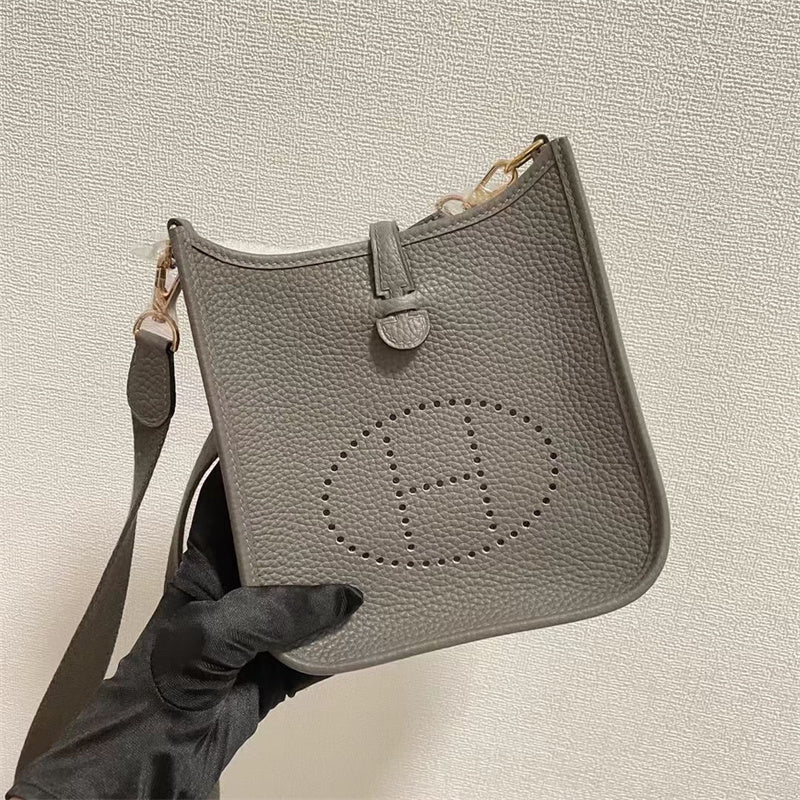  Clean-Lined tote bag front view 19