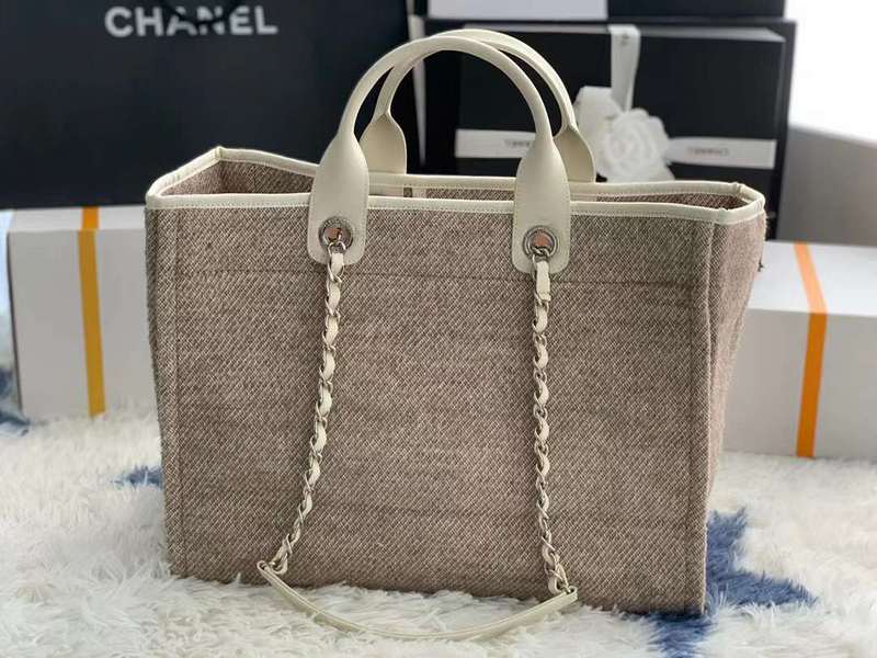 Zivas Charm Refined Everyday Style Luxury Handbag (Versatile Style Statement) – Interior View