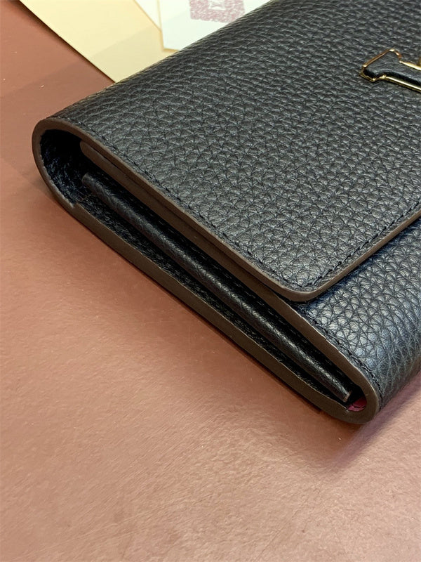  Tailored top-handle bag carried on shoulder 10